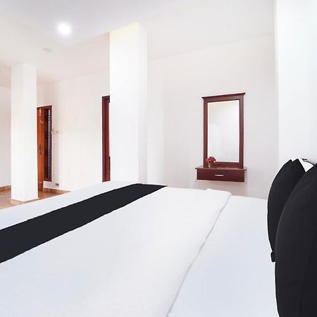 Kochi Super Townhouse City Center Ernakulam מראה חיצוני תמונה