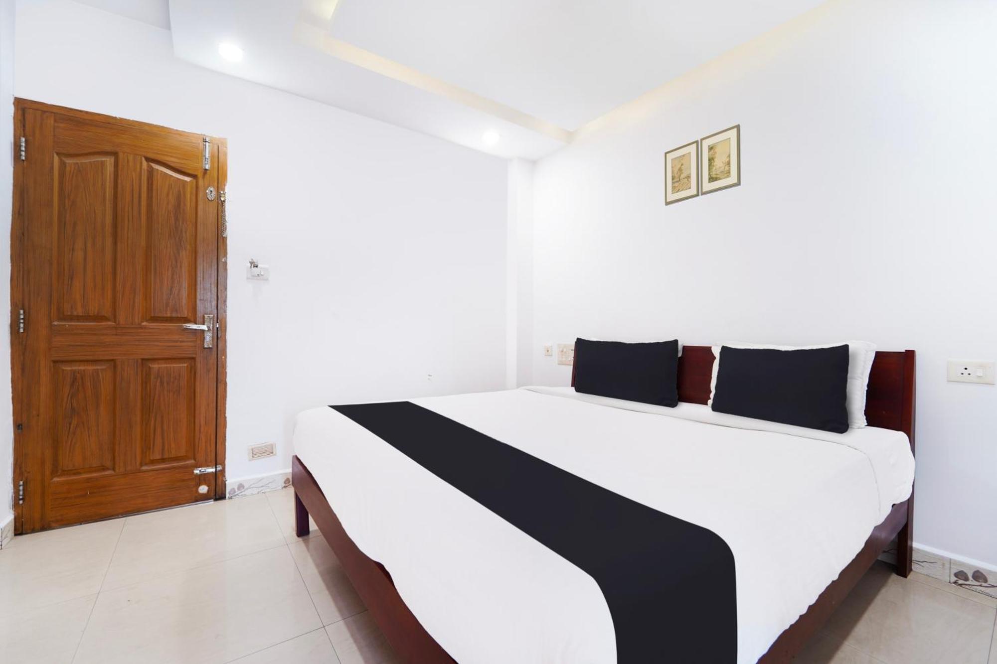 Kochi Super Townhouse City Center Ernakulam מראה חיצוני תמונה