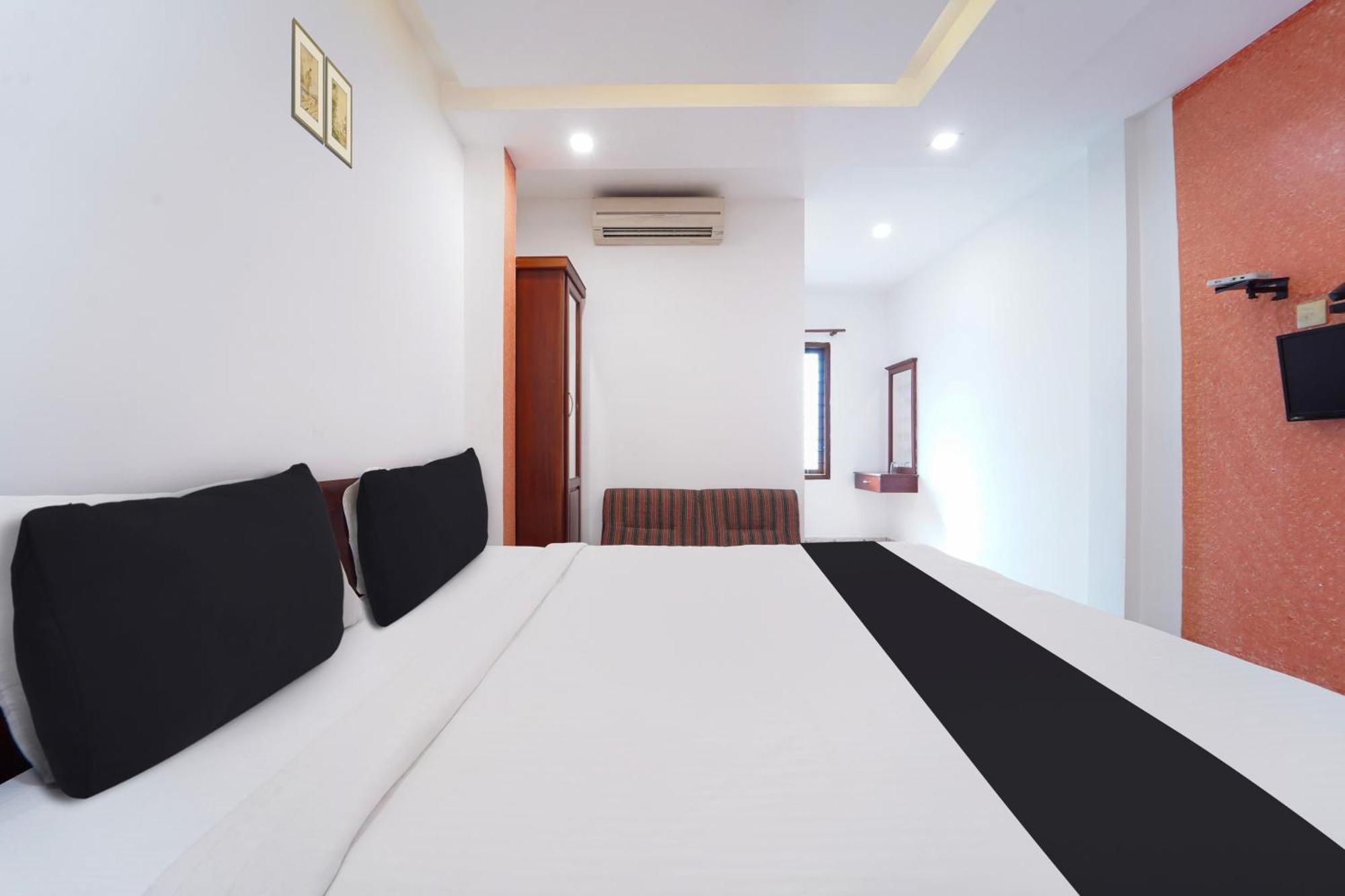 Kochi Super Townhouse City Center Ernakulam מראה חיצוני תמונה