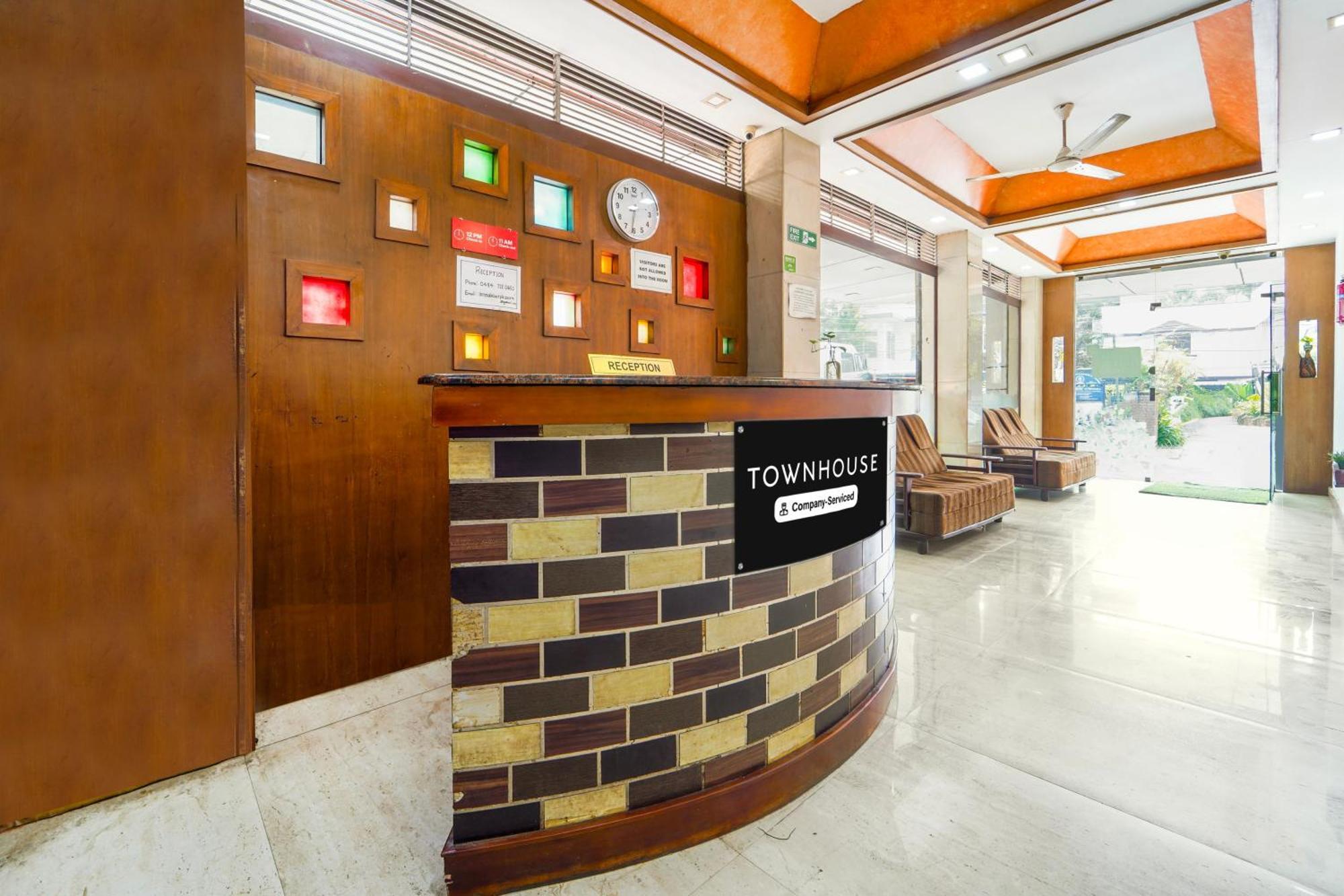 Kochi Super Townhouse City Center Ernakulam מראה חיצוני תמונה